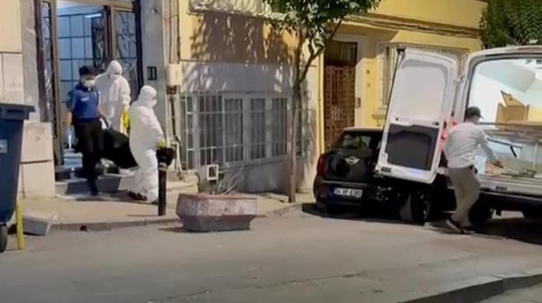 6881730f280d2d4b642c6fa3 Ekonomi yazarı Nazlı Sarp, İstanbul'daki evinde ölü bulundu