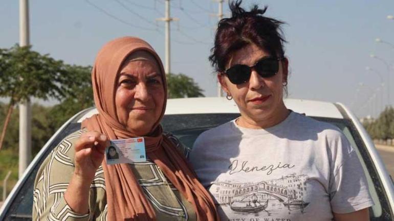 688211c6e25e42c8919a47ba Torununu götürdü, kendisi sınavı kazandı! 65 yaşındaki kadının azmi herkesi şaşırttı