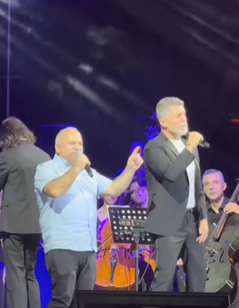 Sosyal medyaya damga vurmuştu Özcan Deniz ile aynı sahneyi paylaştı