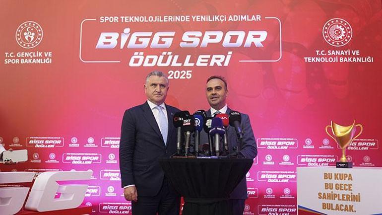 Bakan Bak: Üreten güçlü gençlerin olduğu bir Türkiye istiyoruz