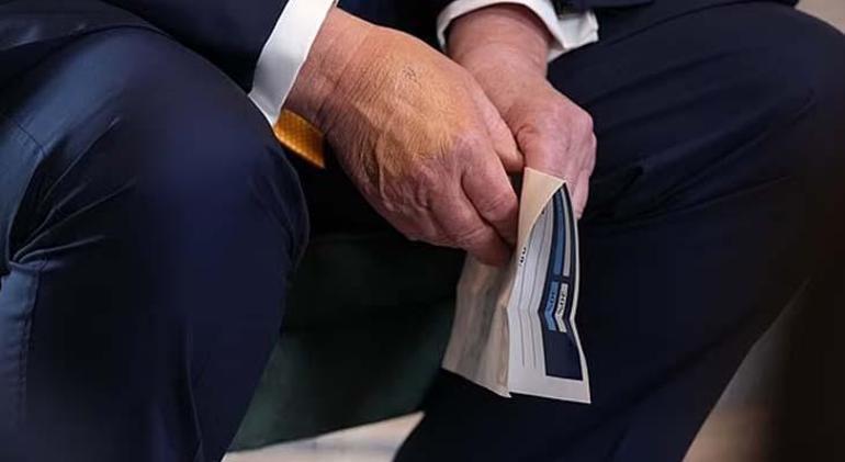 688722b83f27d3361d152e8d BEYAZ SARAY 'SAĞLIKLI' DEMİŞTİ: TRUMP'IN İSKOÇYA GEZİSİNDE ŞOKE EDEN GİZEMLİ DETAY!