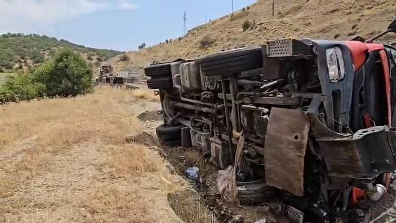 68875bea0e2c3c6ca817196f Yangına giden itfaiye aracı devrildi: 1 ölü, 2 yaralı