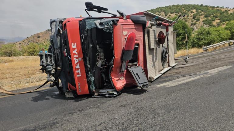 68875bf40e2c3c6ca8171971 Yangına giden itfaiye aracı devrildi: 1 ölü, 2 yaralı