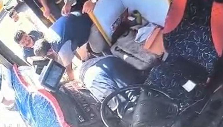 6889e02f00194e78d1bb1aeb Son Dakika: Otobüs şoförü kalp krizi geçirdi! O anlar güvenlik kamerasına yansıdı...