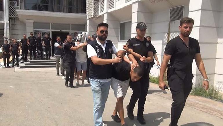 688a017d00194e78d1bb1be5 Mersin'de anne ve kızını öldürüp kaçmıştı! Yurt dışına kaçamadan yakalandı