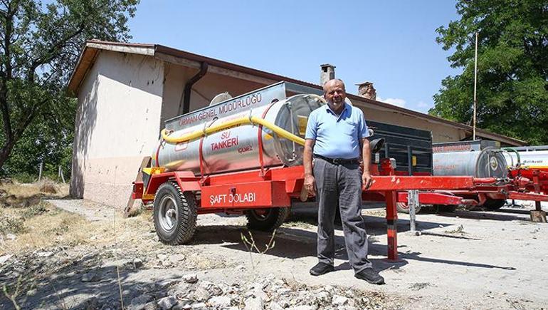 688a24efa24008c540a88fa9 Patlayan lastikle yangına su taşıyan çiftçiye, 3 tanker hediye edildi! 2'sini bağışladı