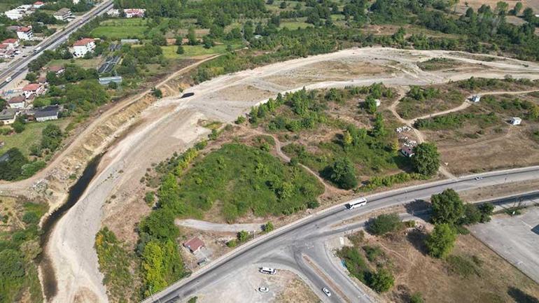688b193a0e2c3c6ca8172988 3 aydır yağmur yok, su seviyesi yüzde 15’e düştü! ‘Asfalt yatağına gelmiş bir ırmak yatağımız var’