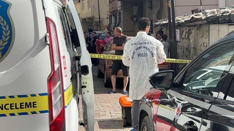 688b7cfa0e2c3c6ca8172b73 Kağıthane'de ev arkadaşı vahşeti! İçeri girenler korkunç manzarayla karşılaştı