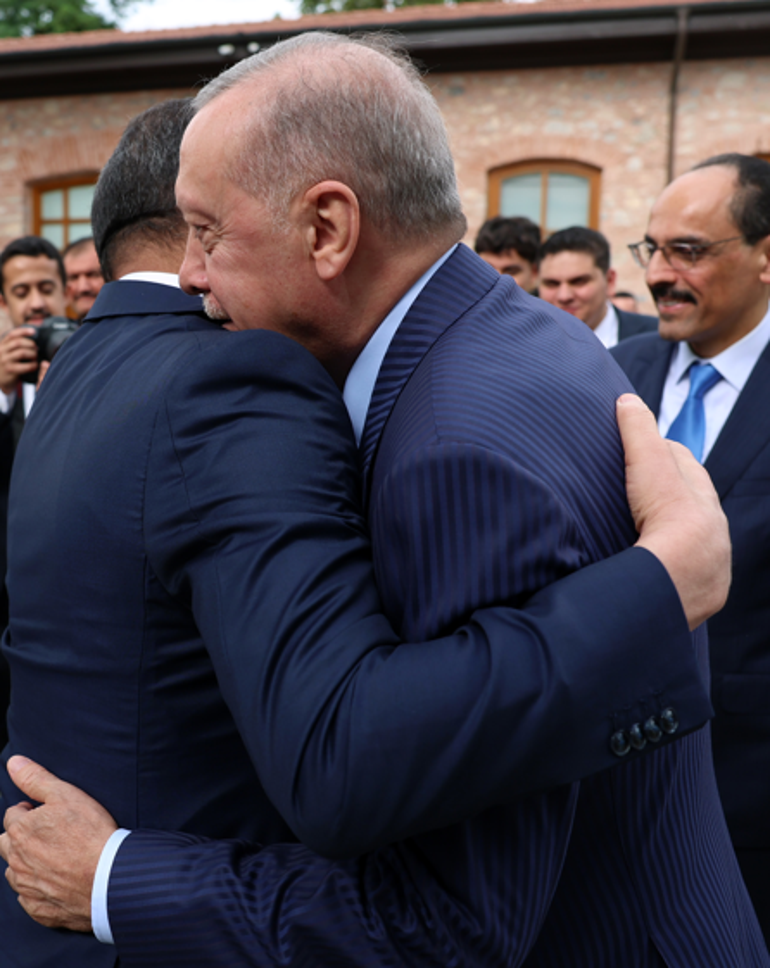 Dolmabahçede kritik zirve: Cumhurbaşkanı Erdoğan, Meloni ve Dibeybeyi kabul etti