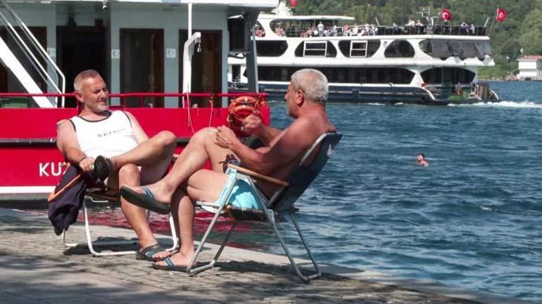 688f6ec9a24008c540a8a8d0 Sıcaklar İstanbulluları boğaza döktü: Her pazar burada yüzüyoruz