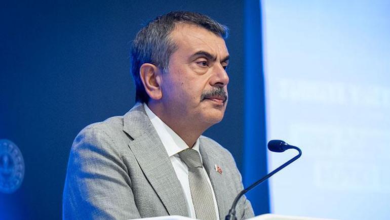 689096f43f27d3361d155262 Bakan Tekin'den 'serbest kıyafet uygulaması' açıklaması