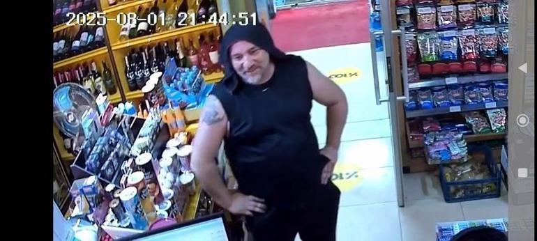 6890bcf73f27d3361d15533e Alışveriş ortasında kalp krizi anı kamerada! Markette hayatını kaybetti