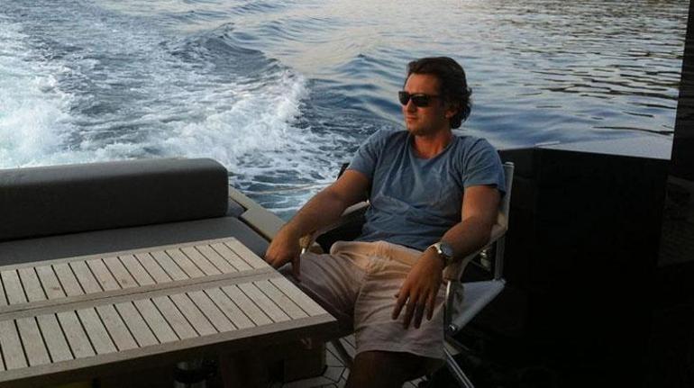 İş insanı Halit Yukay denizde kayboldu Teknesi ikiye ayrılmış halde bulundu