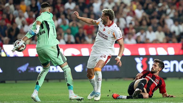 Gaziantep FK kalecisi, Galatasaray maçında atıldı Günay Güvenç alkış topladı