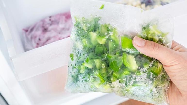 Kışlık domates hazırlığında altın kural Çözdürünce çöp oluyor: Buzluk tuzağına düşmeyin