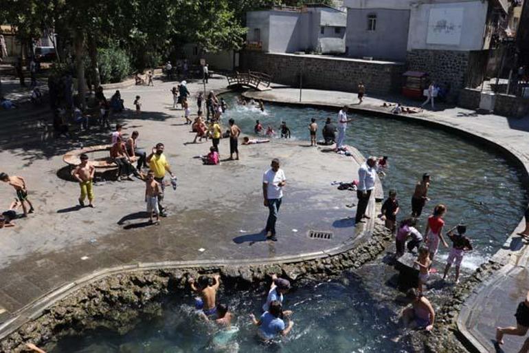 Termometre 55i gösterdi Kentte sokaklar boşaldı, hayat adeta durdu