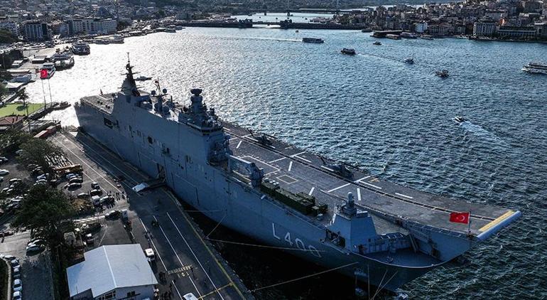 TCG Anadolu, Çanakkaleden İstanbula Zafer Yolculuğunu tamamladı; Sarayburnu Limanına demirledi