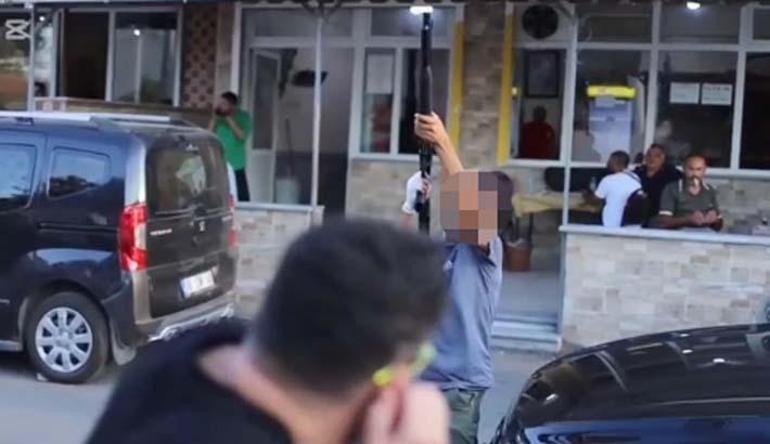 68adc5348310db41d5211d9f Sokak röportajında dehşet anları: 15 yaşındaki çocuk gözaltına alındı