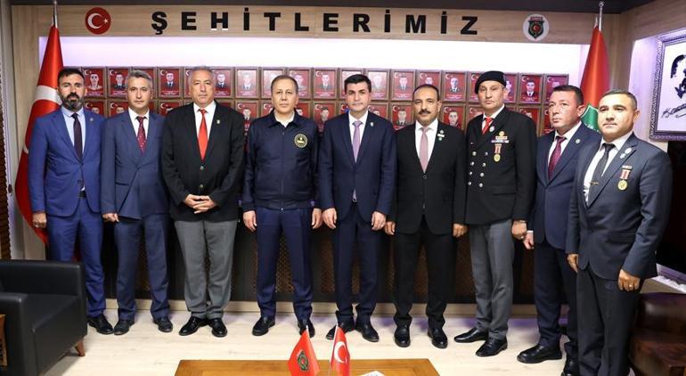 68add426fc0725e239a7d4f1 İçişleri Bakanı Ali Yerlikaya'dan, Türkiye Harp Malulü Gaziler, Şehit Dul ve Yetimleri Derneği'ne ziyaret