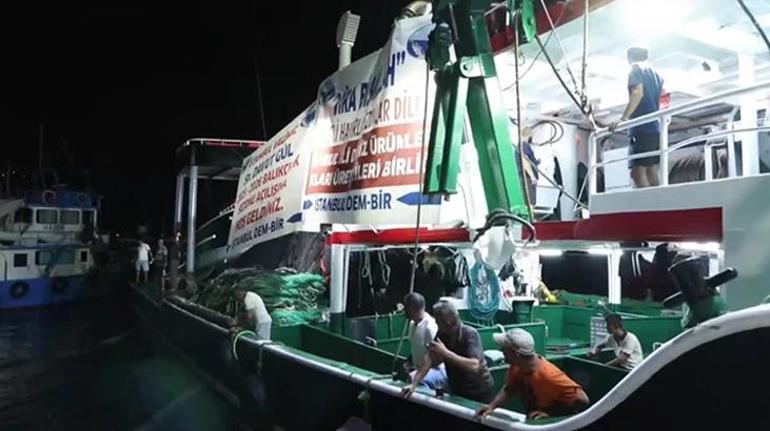 Os pescadores partiram para o mar rezando Vira Bismillah e fizeram sua primeira colheita