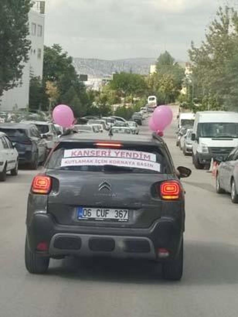 ‘Pelin sen nasıl gülebiliyorsun sözlerine inat Ankarada şehir turu