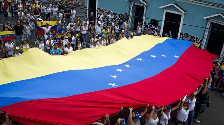 21. yüzyılda Bolivarcılık ve Venezuelanın İran ile ortak düşmanı: ABD