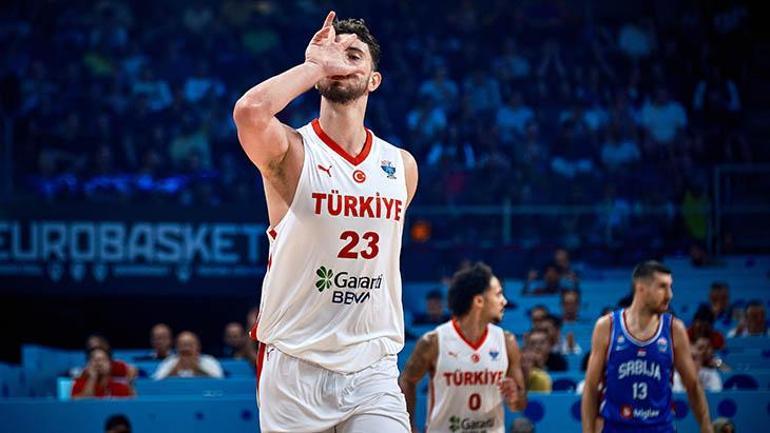 12 Dev Adam çeyrek finalde İsveçi devirdik