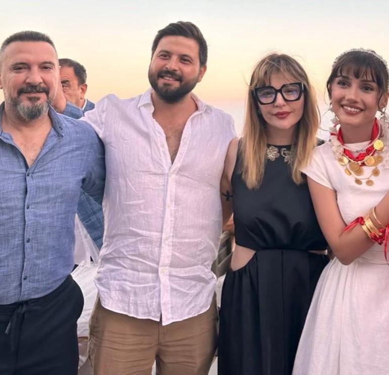 Sevda Erginci vai se casar. Ela ficou noiva do namorado Efe Saydut em Mardin: aqui estão as primeiras fotos desse dia feliz.