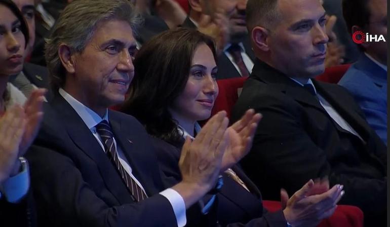 Son dakika... CHPli Beykoz Belediye Başkanvekili Özlem Vural Gürzel AK Partiye katıldı Erdoğan: Omuz omuza vereceğiz