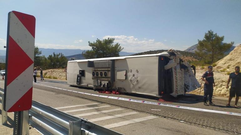 Son dakika... Mersinde kamyon faciası Yolcu otobüsüne arkadan çarptı: 3 ölü, çok sayıda yaralı
