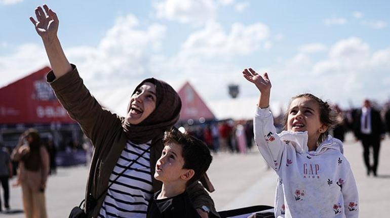 TEKNOFESTe her yaş grubundan ziyaretçi akını sürüyor