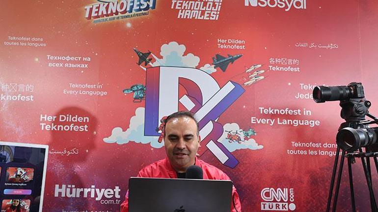 Bakan Kacırdan TEKNOFEST İstanbulda Demirören Medyaya ziyaret: Etkileyici bir stant, tebrik ediyorum