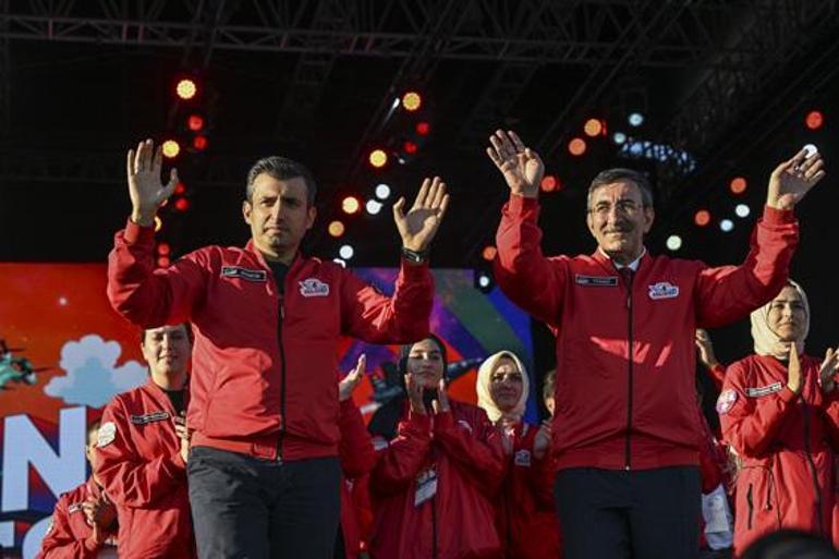 Cumhurbaşkanı Yardımcısı Yılmaz: Teknoloji üretmeyen sadece tüketen ülkelerin bir geleceği yoktur