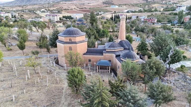 Yılda iki kez görülüyor: Sadece 5 dakika Görmek için akın ettiler