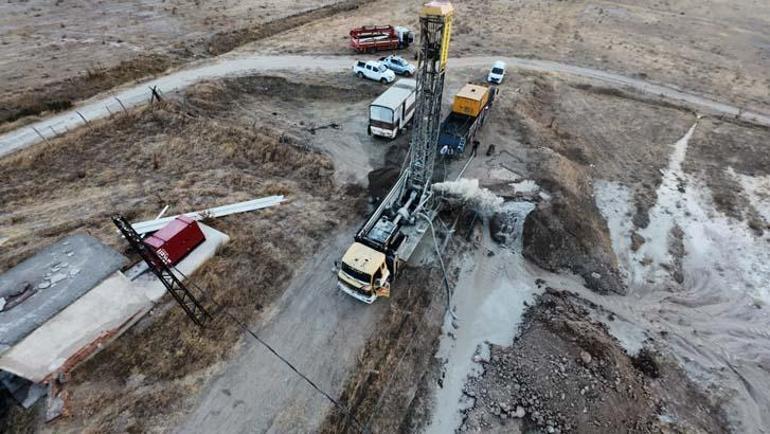 Kentte baraj dibi gördü Başkandan susuzluğa çözüm: Çok sıkışırsak bu yönteme de başvurabiliriz