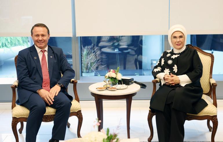 Emine Erdoğan, Gabon Cumhurbaşkanının eşi Nguema ile görüştü