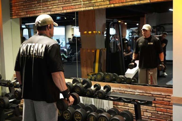 Emniyet Müdür Yardımcısı, vücut geliştirmede Türkiye şampiyonu oldu