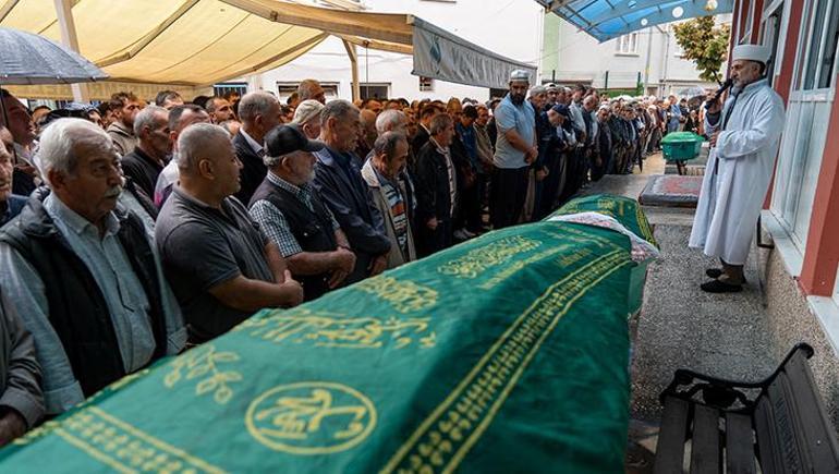 Manisa’daki katliam gibi kazanın görüntüsü ortaya çıktı: Anne, baba ve oğulları birlikte defnedildi