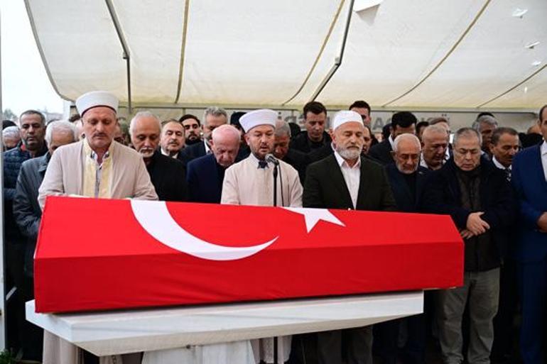 Şair ve yazar Yavuz Bülent Bakiler son yolculuğuna uğurlandı