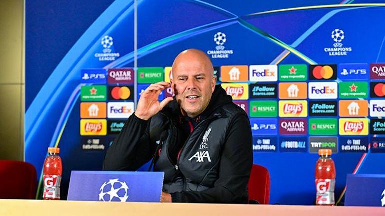 Liverpoolda Arne Slottan Galatasaray maçı için Giovanni van Bronckhorst vurgusu