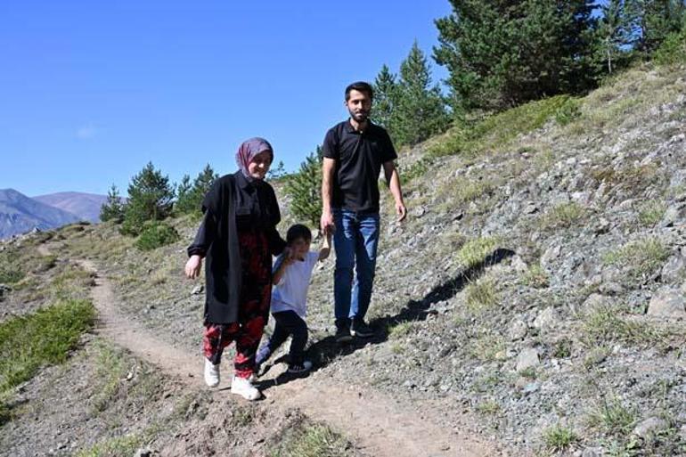 Traktörün giremediği köyde bir aile destanı Tüfekçi Ailesinin başarısı ilham oldu