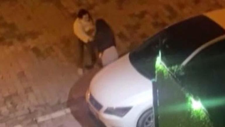 Esenyurt sokaklarında şaşkına çeviren kavga Kadınlar saç başa birbirine girdi
