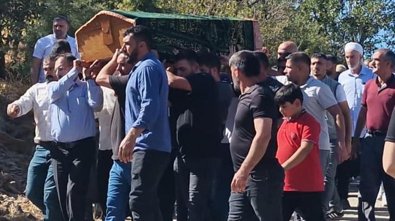 Bu acının tarifi yok Diyarbakırda kuyuda zehirlenen 4 kuzen yan yana defnedildi