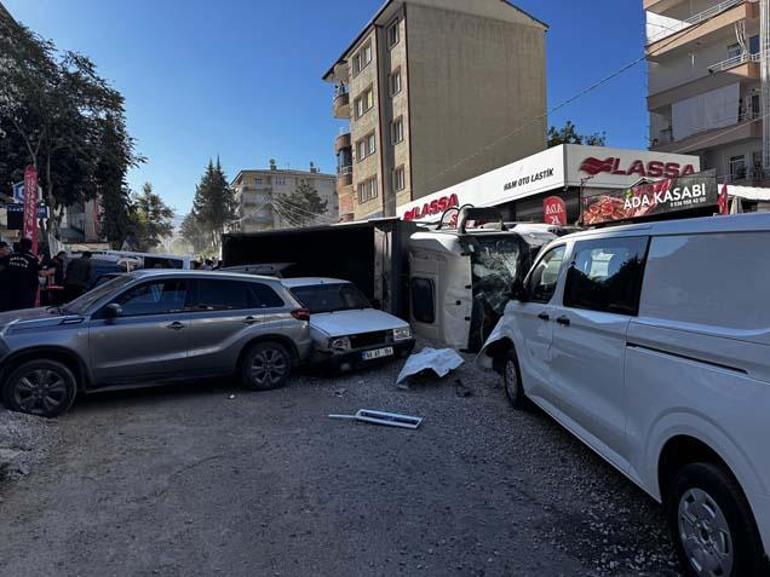 Malatya’da freni boşalan kamyon dehşet saçtı: 15 araçta zincirleme hasar