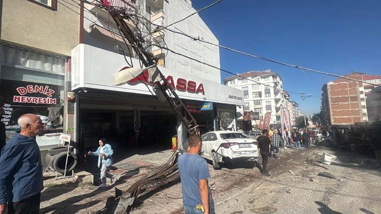 Malatya’da freni boşalan kamyon dehşet saçtı: 15 araçta zincirleme hasar