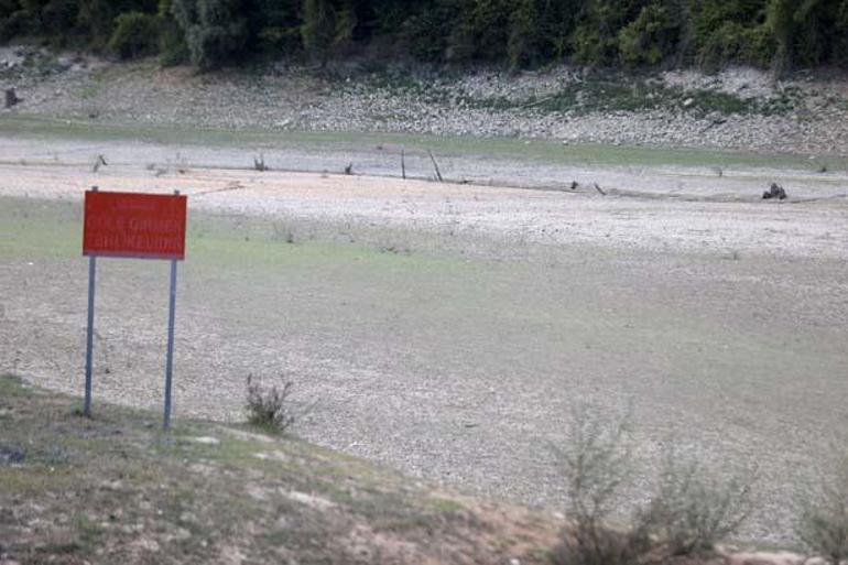 İstanbulun suyunu sağlayan baraj kurudu: Şu an çok büyük susuzluk var