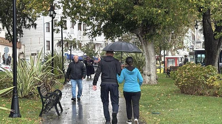 Forti piogge colpiscono Smirne. Nuovo avviso meteorologico: Istanbul e Ankara dovrebbero fare attenzione.