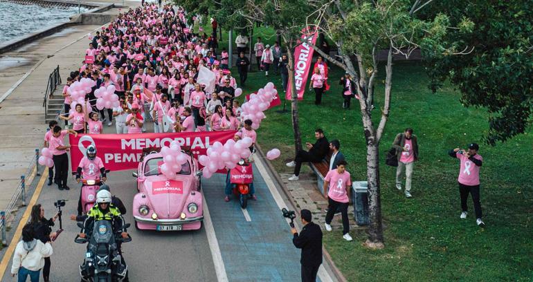 Meme kanseri farkındalığı için tenis turnuvası ve yürüyüş