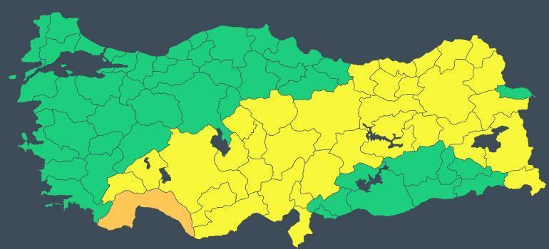 Meteoroloji 36 kent için uyardı Bu saatlere dikkat: Sağanak ve soğuk hava alarmı