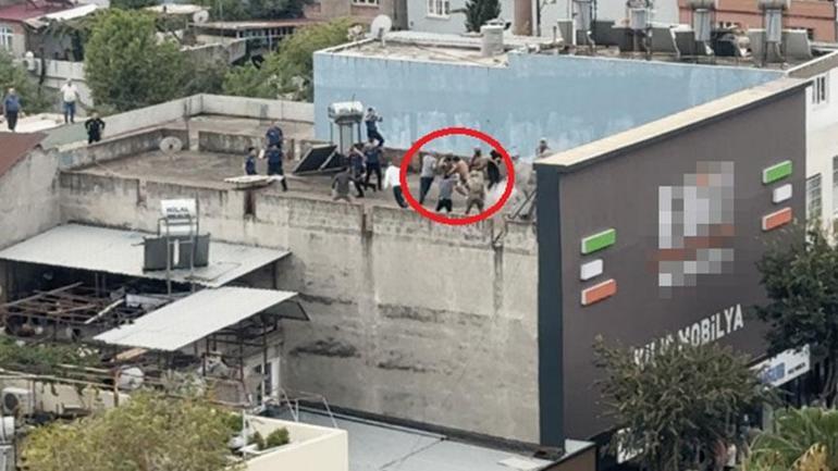 Adanada hareketli dakikalar Ailesini rehin aldı, polis etkisiz hale getirdi